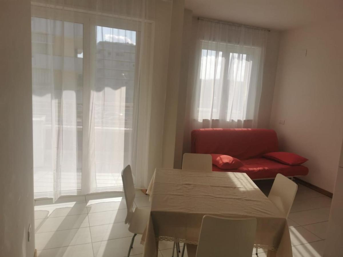 Casamare Alba Adriatica Frontemare Apartment Luaran gambar