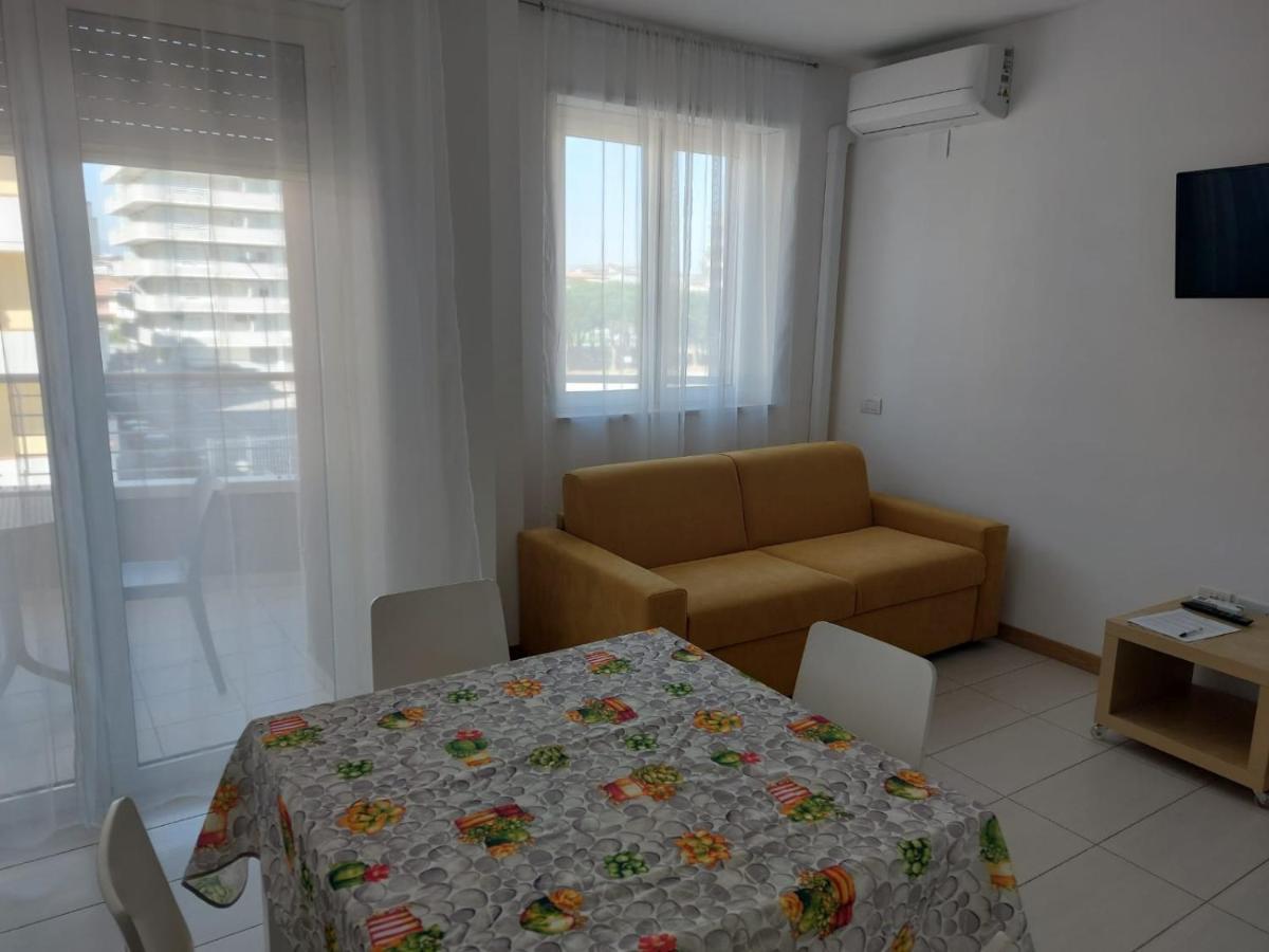 Casamare Alba Adriatica Frontemare Apartment Luaran gambar
